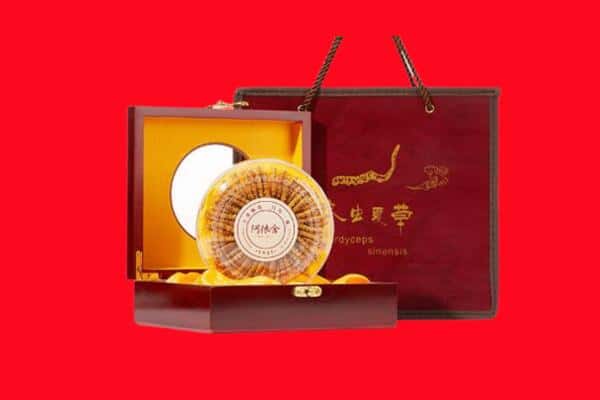 收购资讯:泸州古蔺县回收冬虫夏草是按克吗